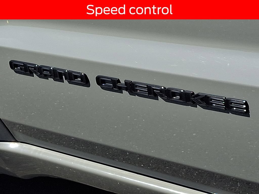 Used 2021 Jeep Grand Cherokee Laredo X AWD/4WD image 27