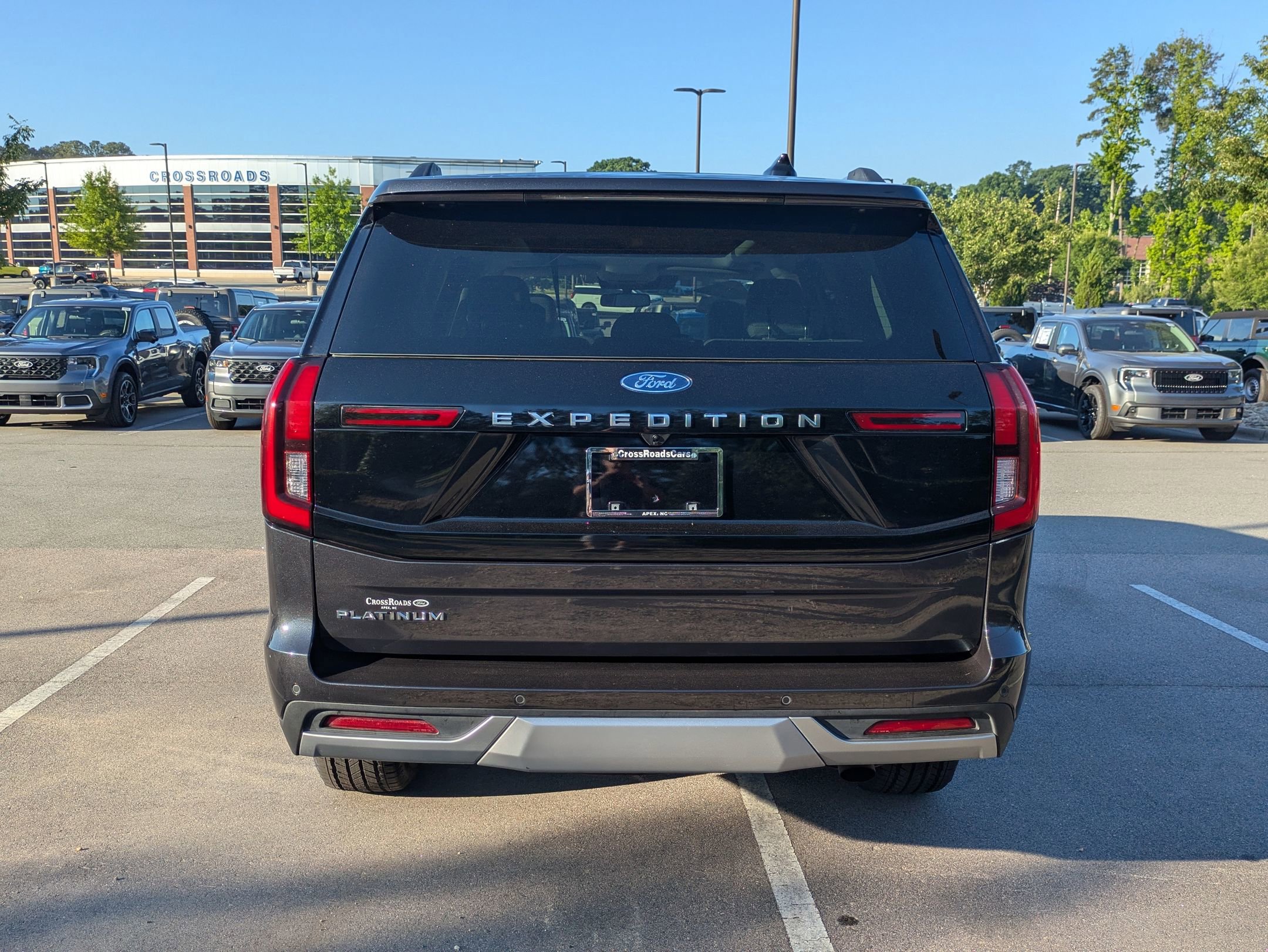 Certified 2025 Ford Expedition Platinum w/ Driver's Package AWD/4WD image 5