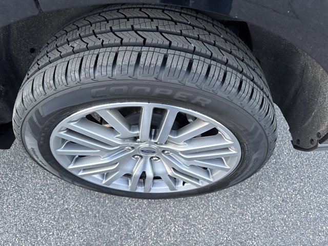 Certified 2022 Ford Expedition Limited image 16