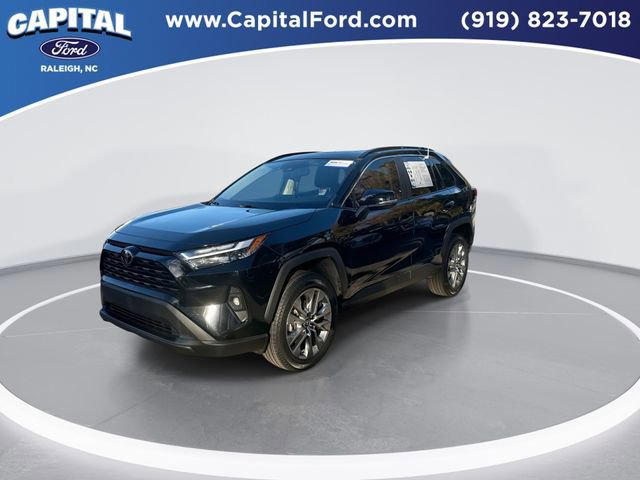 Used 2022 Toyota RAV4 XLE Premium image 2