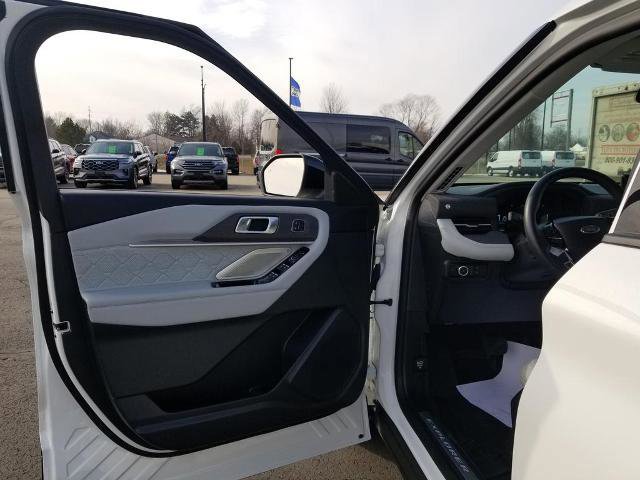 Certified 2025 Ford Explorer Platinum w/ Ultimate Package image 10