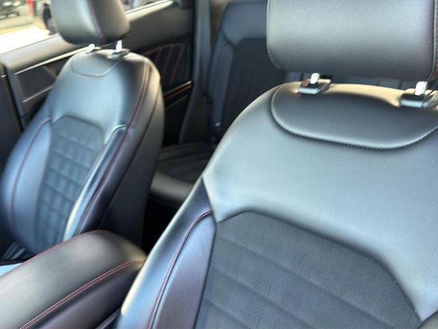 Certified 2024 Ford Edge ST-Line image 10