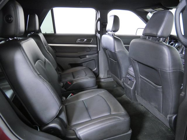 Certified 2018 Ford Explorer XLT w/ Equipment Group 202A AWD/4WD image 14