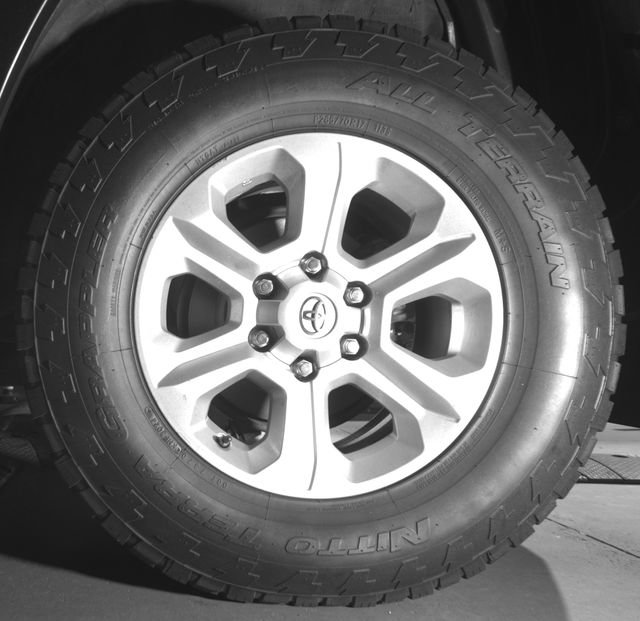 Used 2021 Toyota 4Runner SR5 AWD/4WD image 11