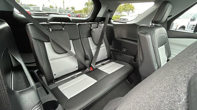 Certified 2022 Ford Explorer XLT w/ Equipment Group 202A image 14