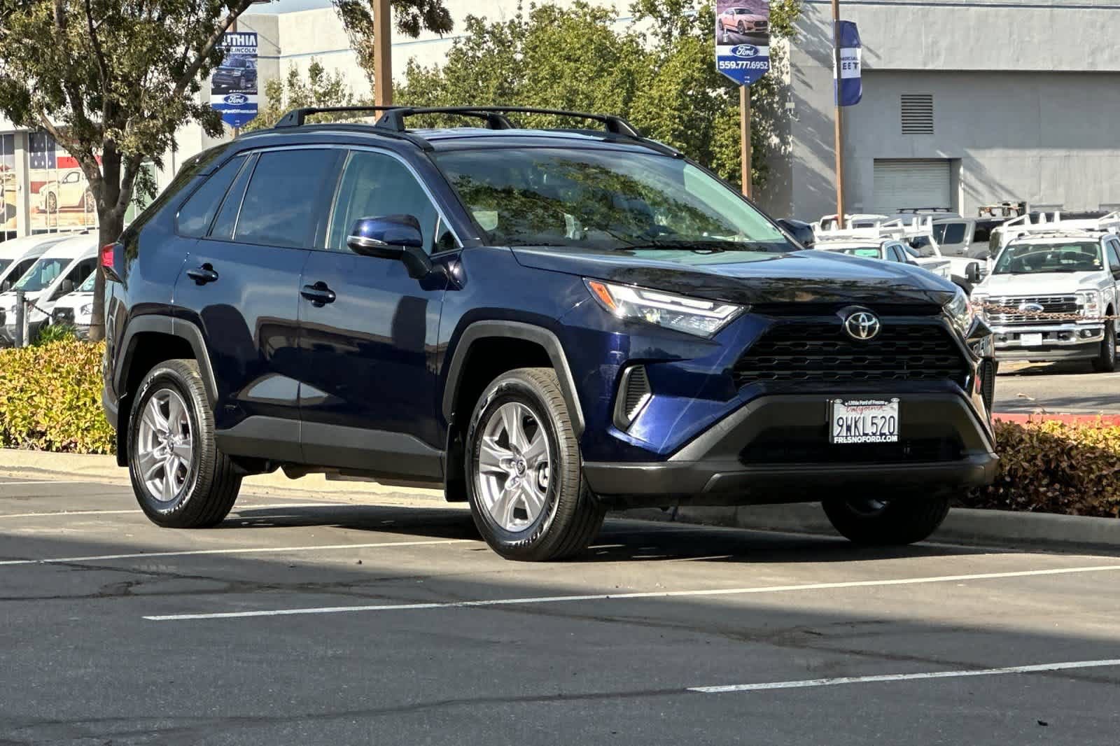 Used 2025 Toyota RAV4 XLE AWD/4WD image 10