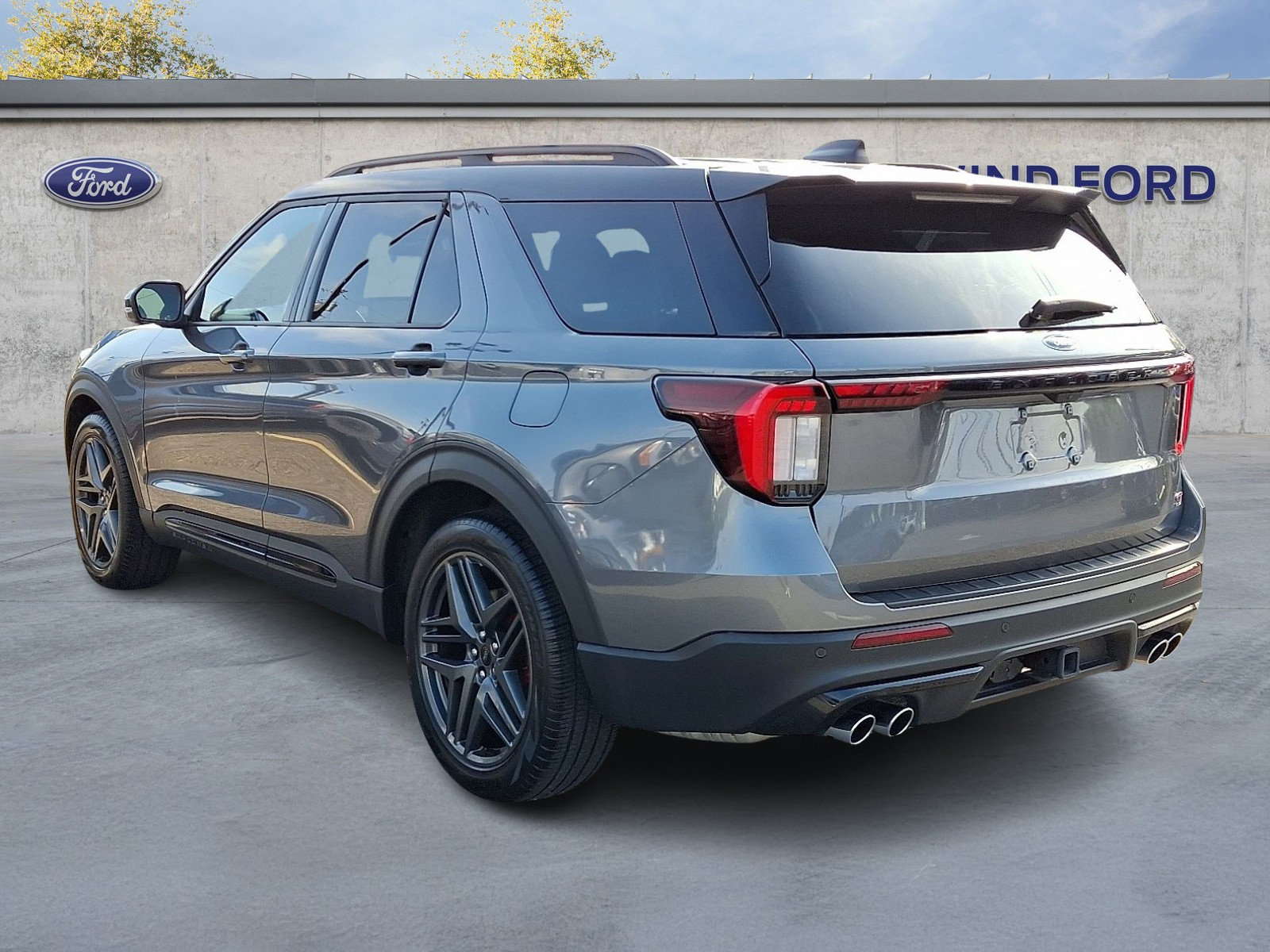 Certified 2025 Ford Explorer ST w/ Sun And Sound Package AWD/4WD image 4