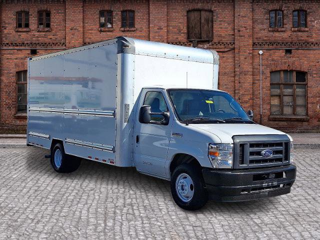 Certified 2021 Ford E-350 and Econoline 350 Super Duty image 3
