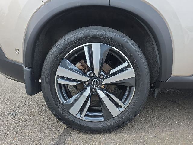 Used 2023 Nissan Rogue Platinum w/ Platinum Premium Package image 12