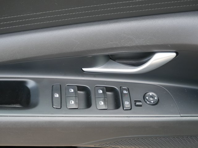 Used 2024 Hyundai Elantra SEL FWD image 18