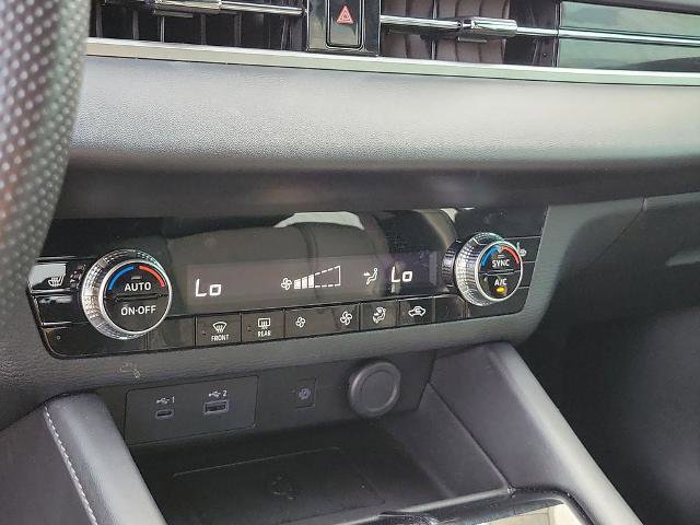 Used 2024 Mitsubishi Outlander SE Black Edition image 30