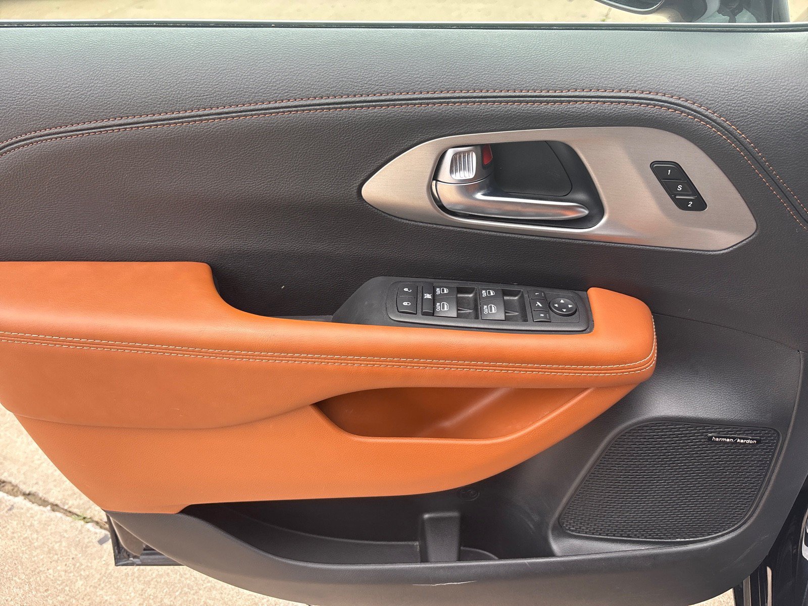 Used 2026 Chrysler Pacifica Pinnacle FWD image 15