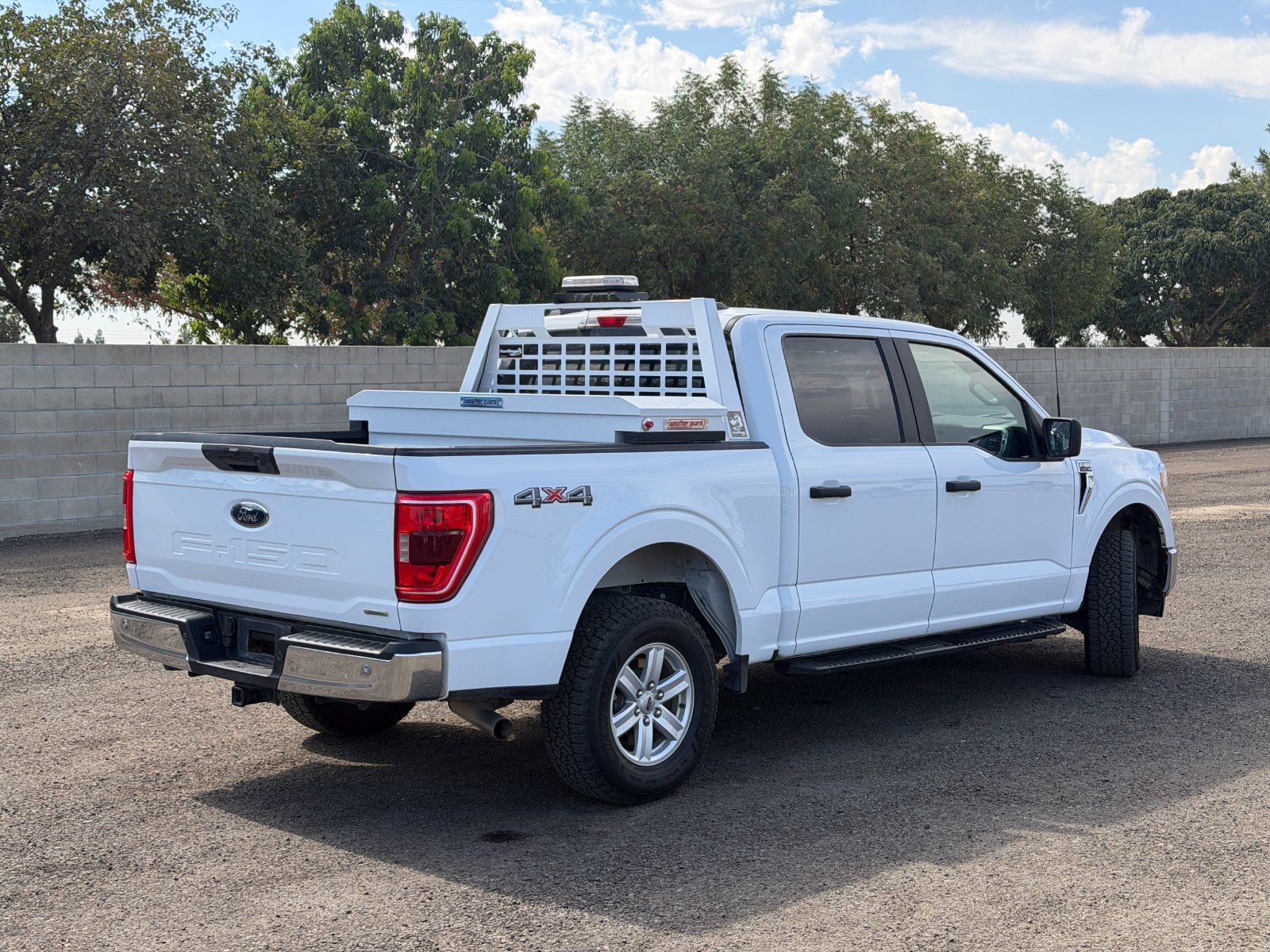 Certified 2022 Ford F150 XLT w/ Trailer Tow Package AWD/4WD image 4