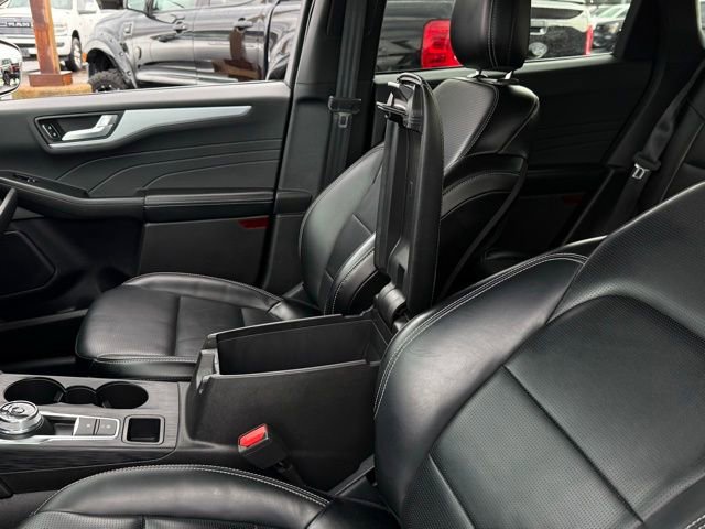 Certified 2024 Ford Escape Platinum image 31