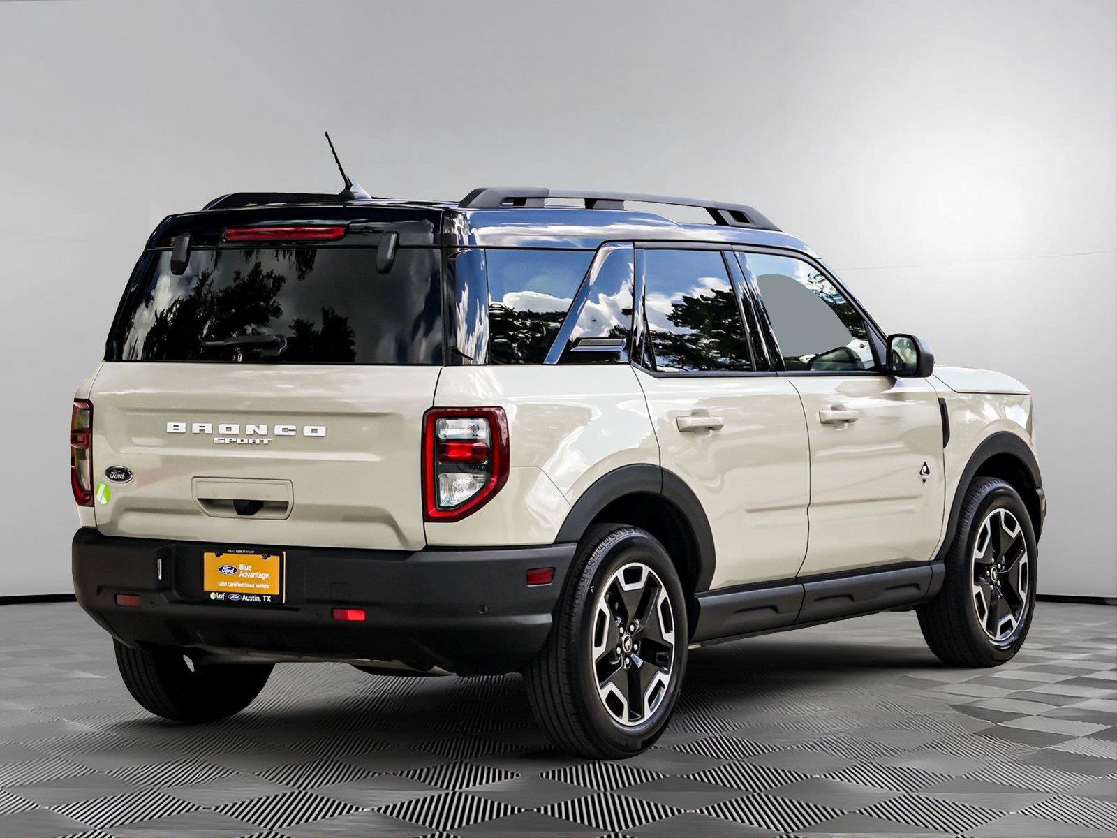 Certified 2024 Ford Bronco Sport Outer Banks w/ Tech Package AWD/4WD image 5