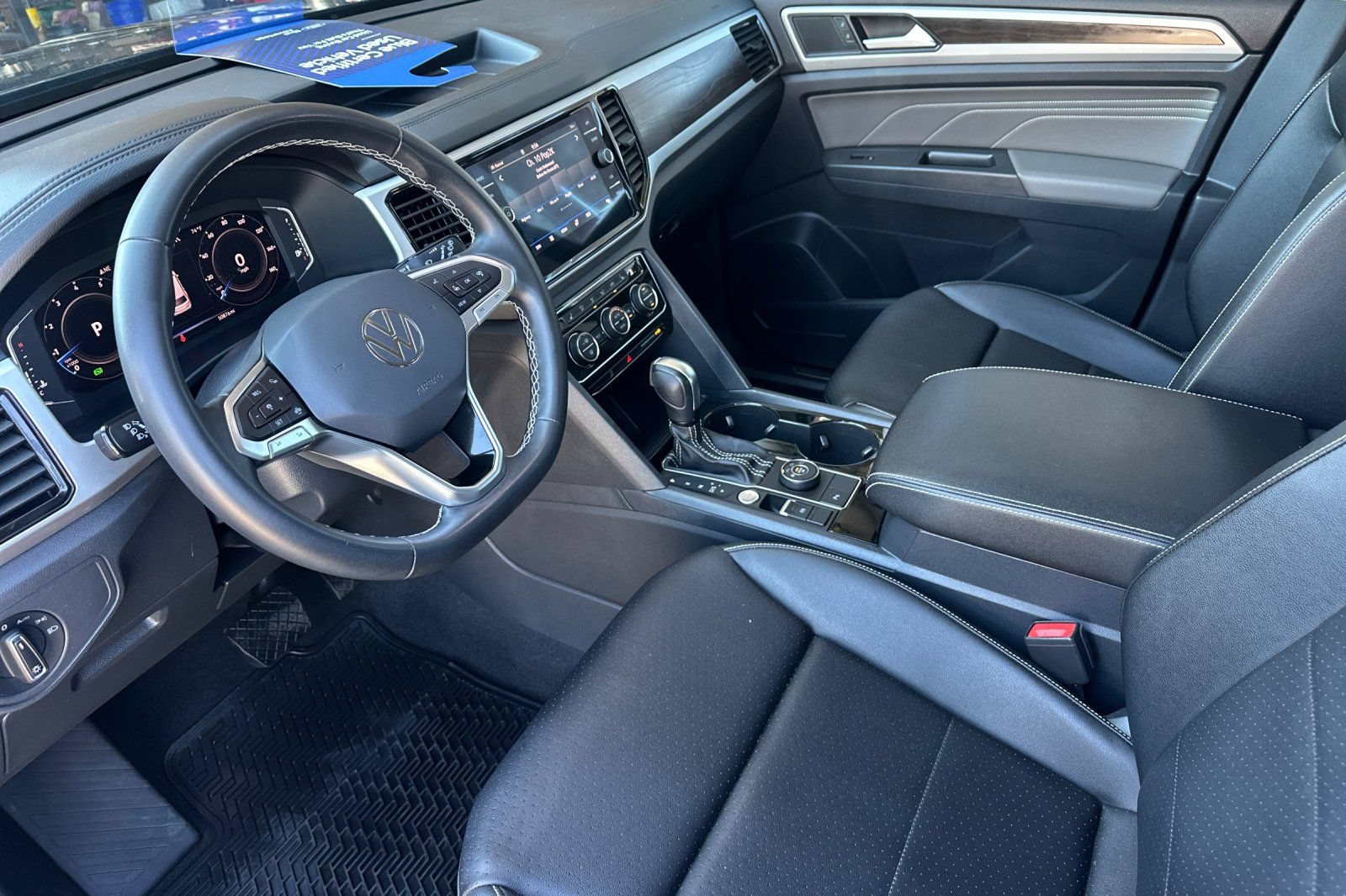 Used 2023 Volkswagen Atlas SE AWD/4WD image 9
