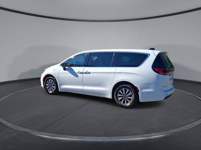 Used 2024 Chrysler Pacifica Limited FWD image 6