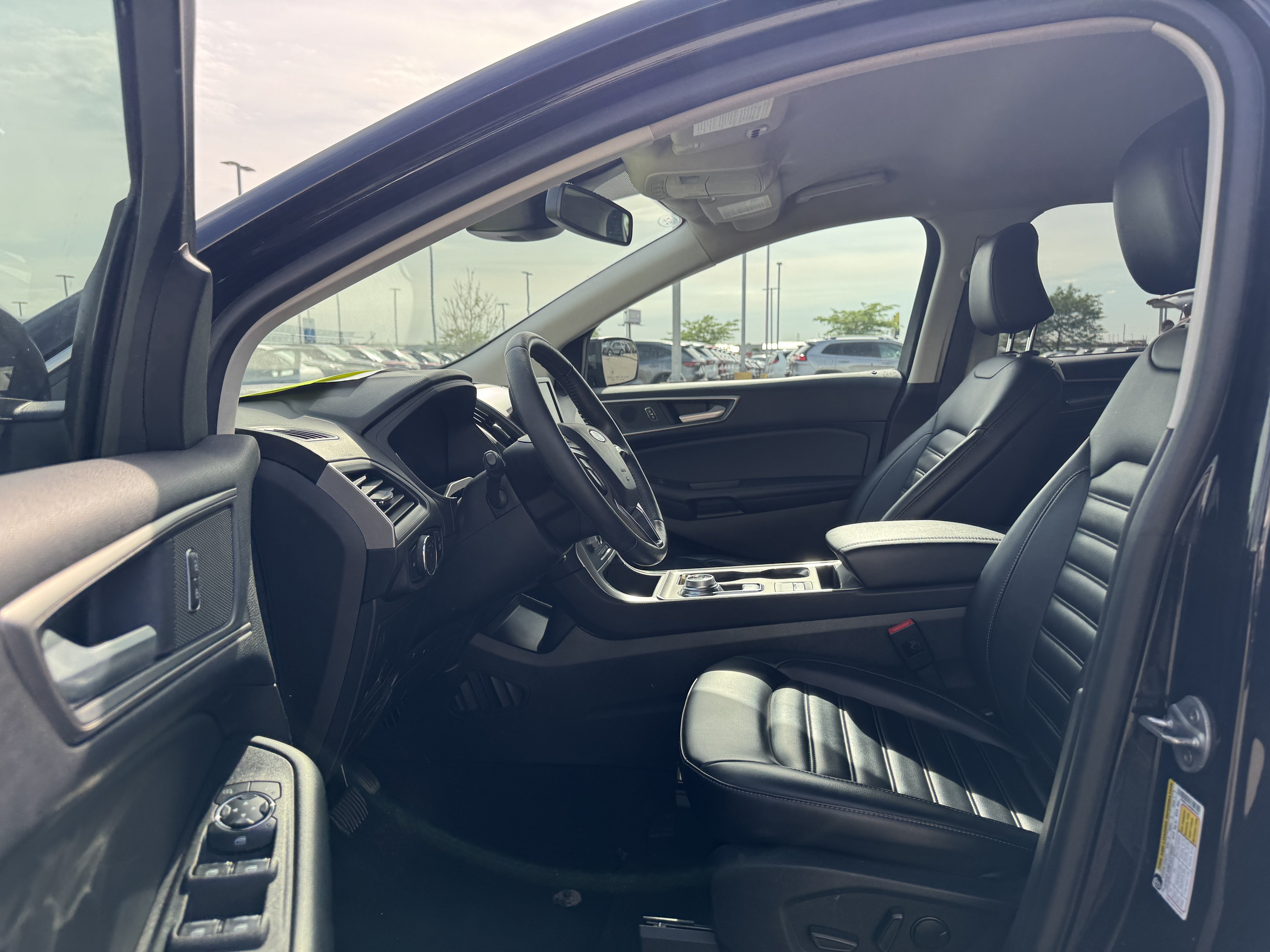 Certified 2024 Ford Edge SEL w/ Convenience Package AWD/4WD image 5