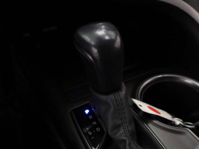 Used 2022 Toyota Camry SE FWD image 29