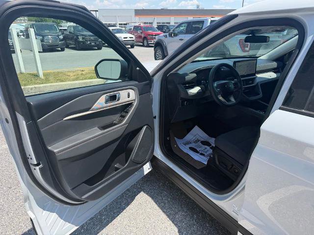 Certified 2025 Ford Explorer Active AWD/4WD image 10