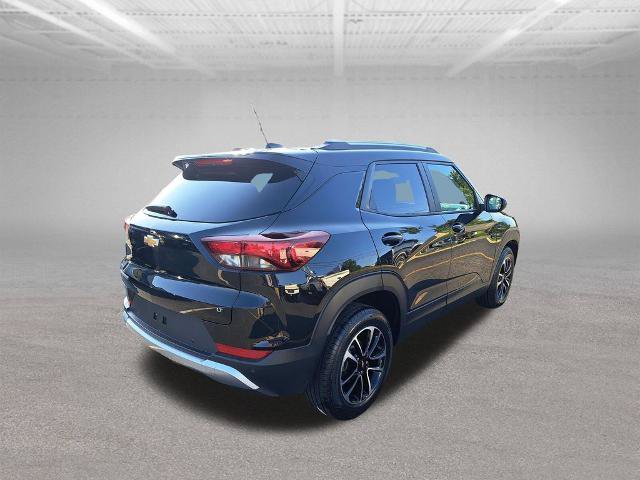 Used 2026 Chevrolet TrailBlazer LT w/ Driver Confidence Package FWD image 2