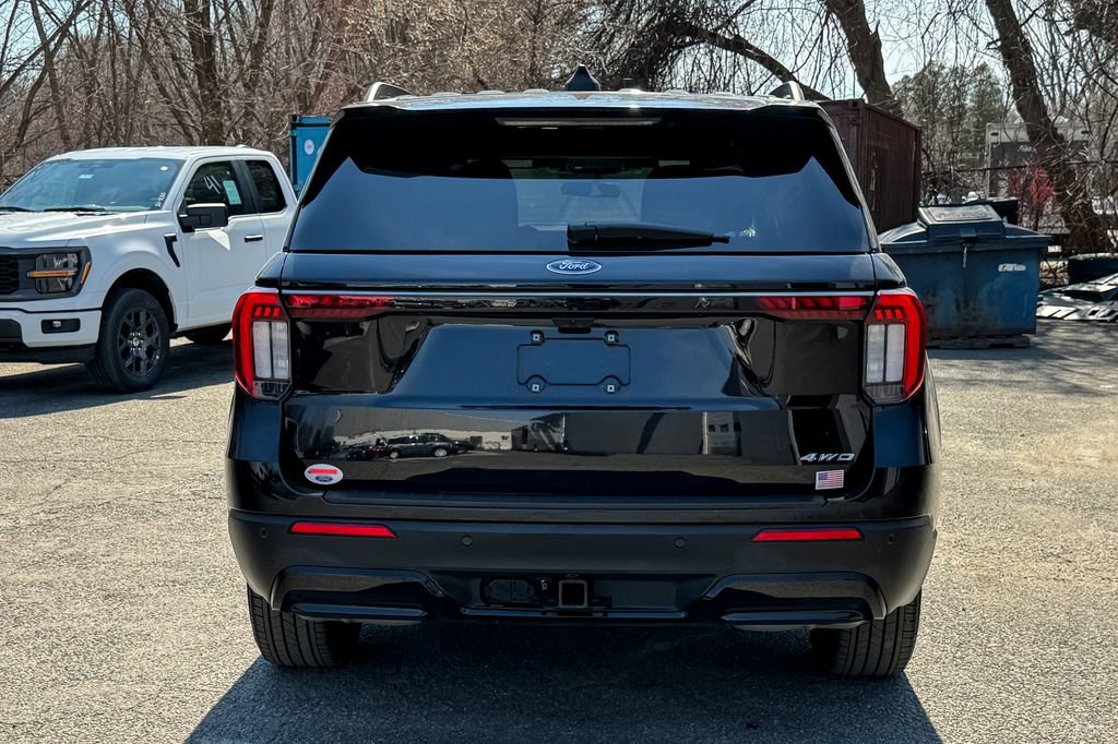 Certified 2025 Ford Explorer ST-Line AWD/4WD image 4