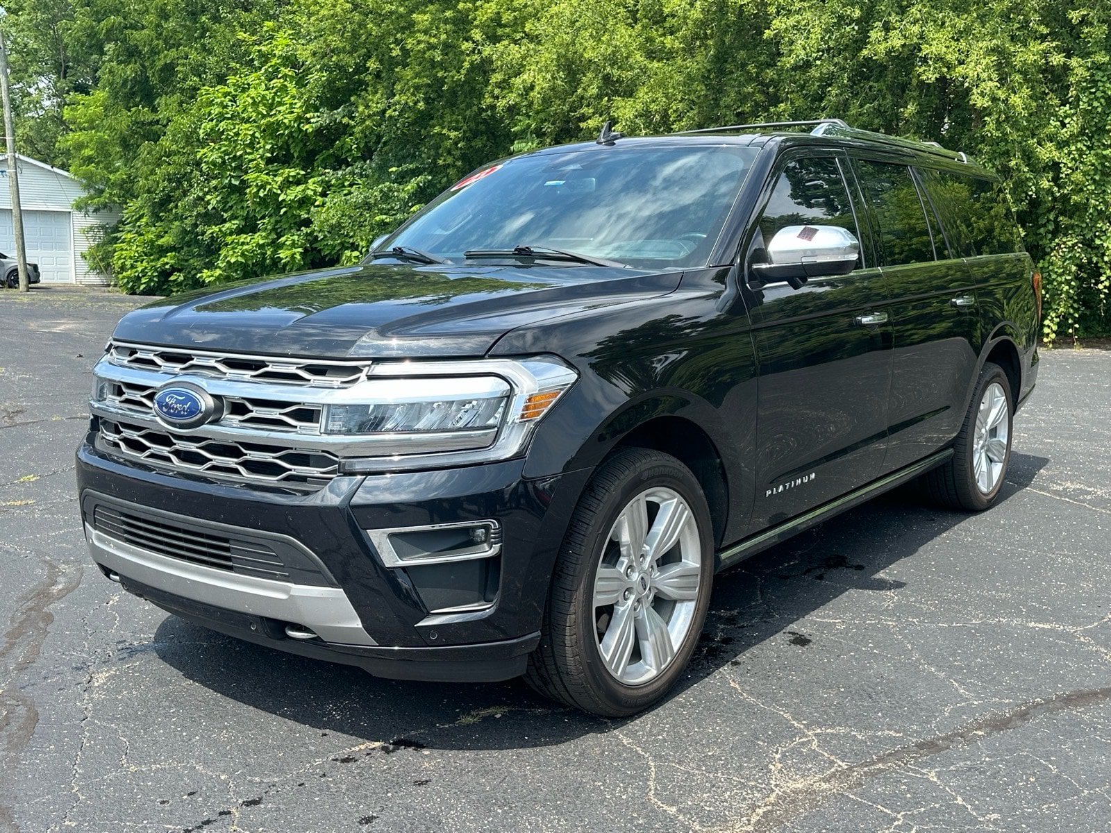 Certified 2023 Ford Expedition Max Platinum AWD/4WD image 3