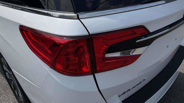 Used 2023 Honda Odyssey EX-L image 8