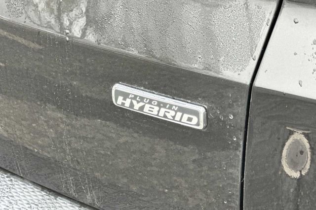 Certified 2023 Ford Escape SE w/ PHEV Premium Package image 9