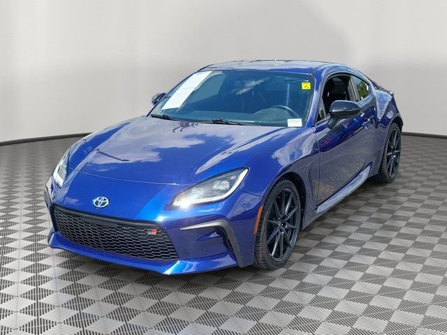 Used 2023 Toyota GR86 Premium RWD video 3