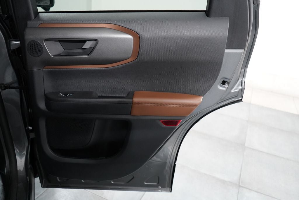 Certified 2025 Ford Bronco Sport Outer Banks w/ Outer Banks Tech Package+ AWD/4WD image 31