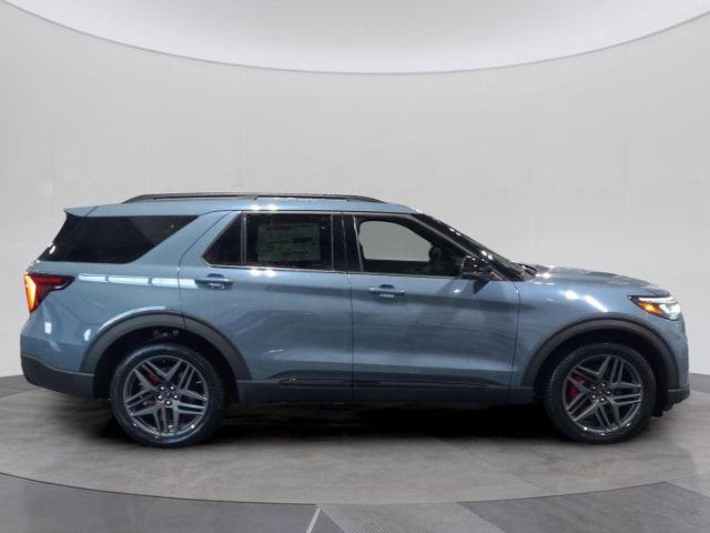 Certified 2025 Ford Explorer ST AWD/4WD image 9