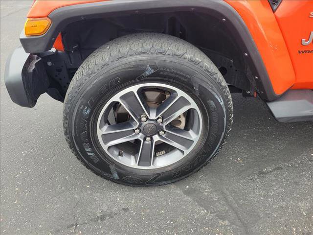 Used 2023 Jeep Wrangler Unlimited Sahara AWD/4WD image 2