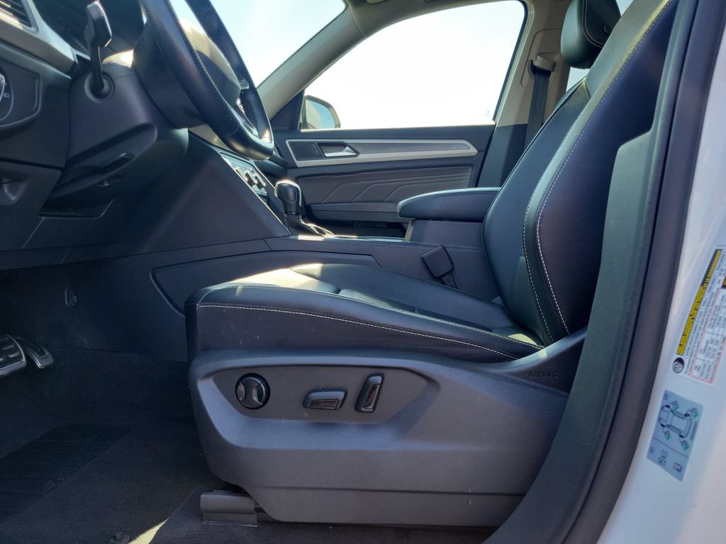 Used 2021 Volkswagen Atlas SE w/ Panoramic Sunroof Package FWD image 19
