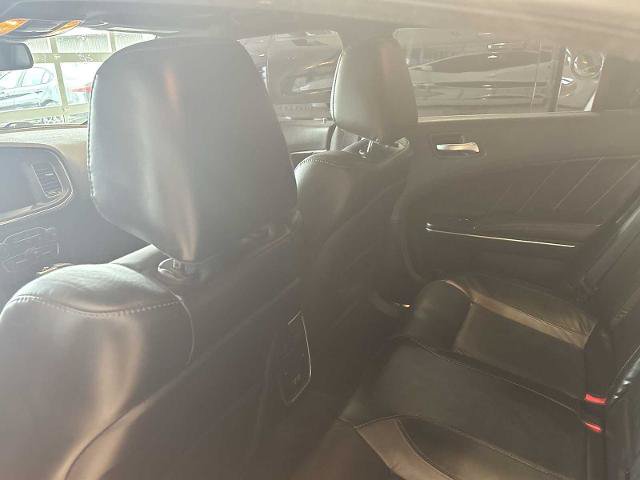 Used 2017 Dodge Charger R/T w/ Driver Convenience Group RWD image 25