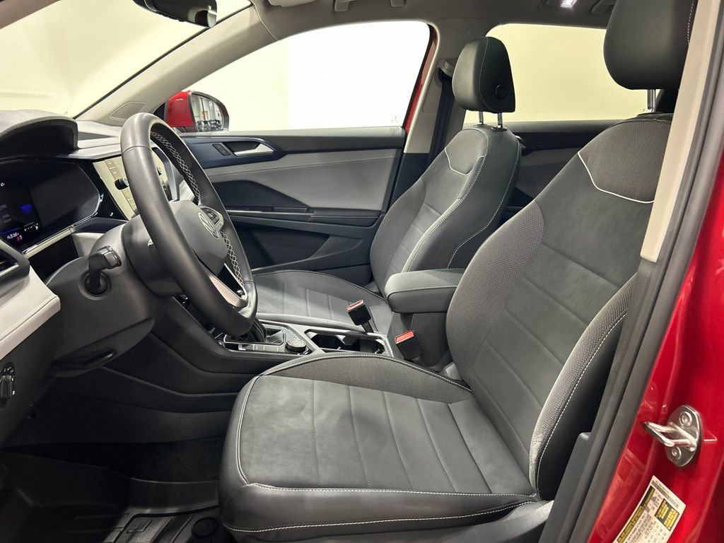 Used 2024 Volkswagen Taos SE AWD/4WD image 11