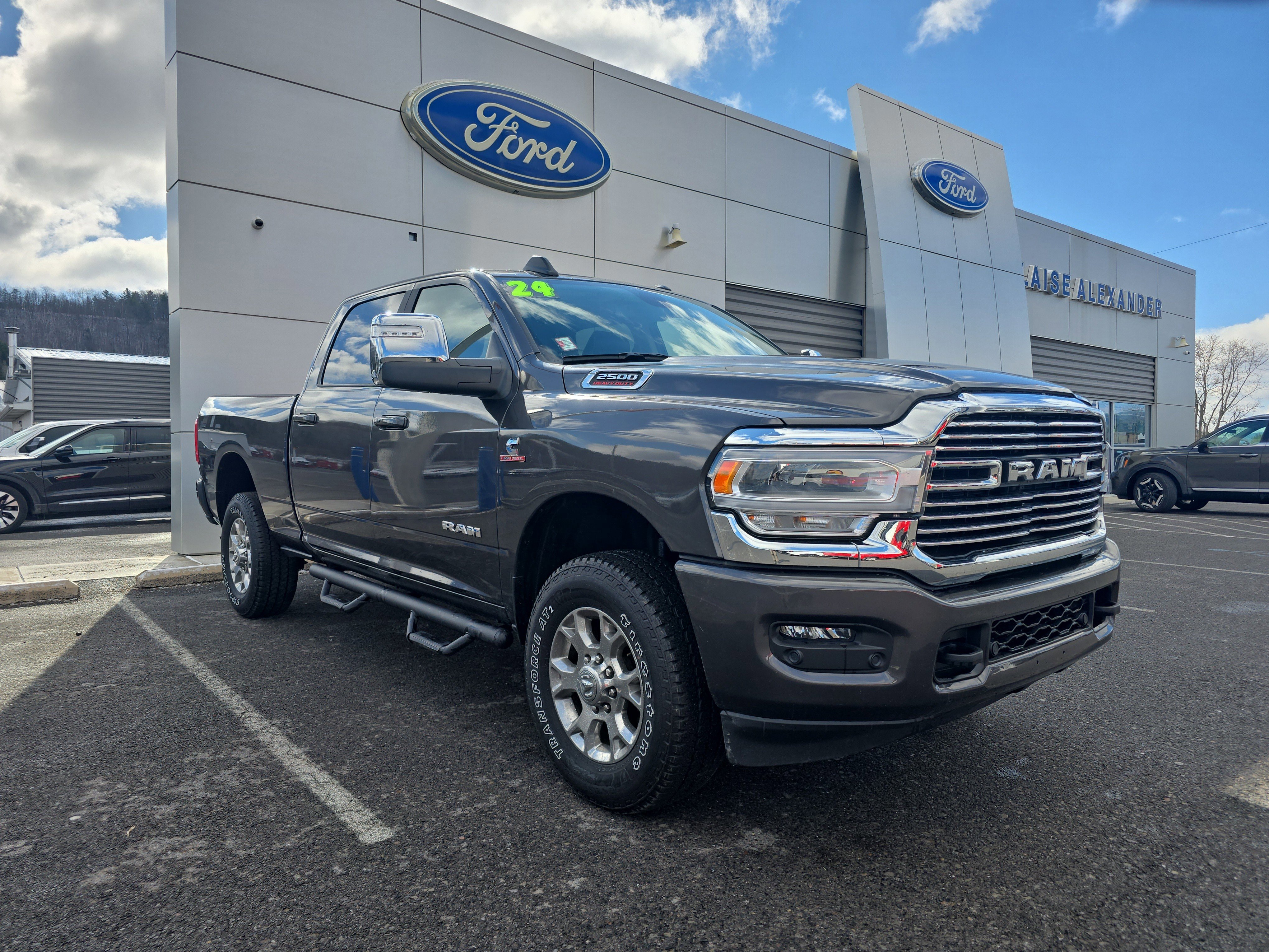 Used 2024 RAM 2500 Laramie image 7