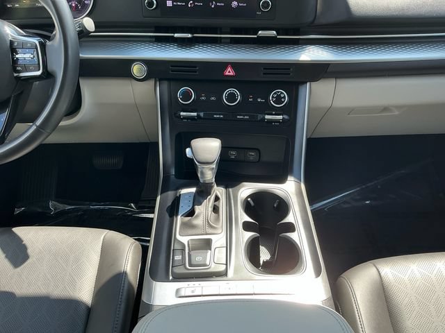 Used 2024 Kia Carnival LX FWD image 15