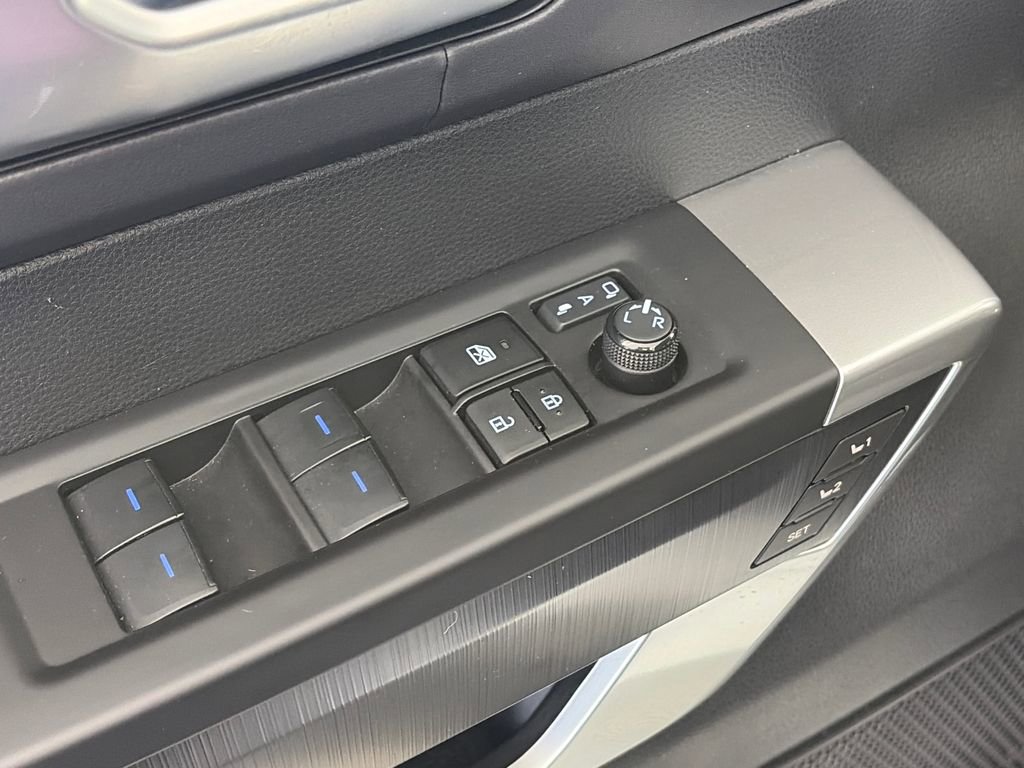 Used 2024 Toyota Sequoia Platinum AWD/4WD image 22