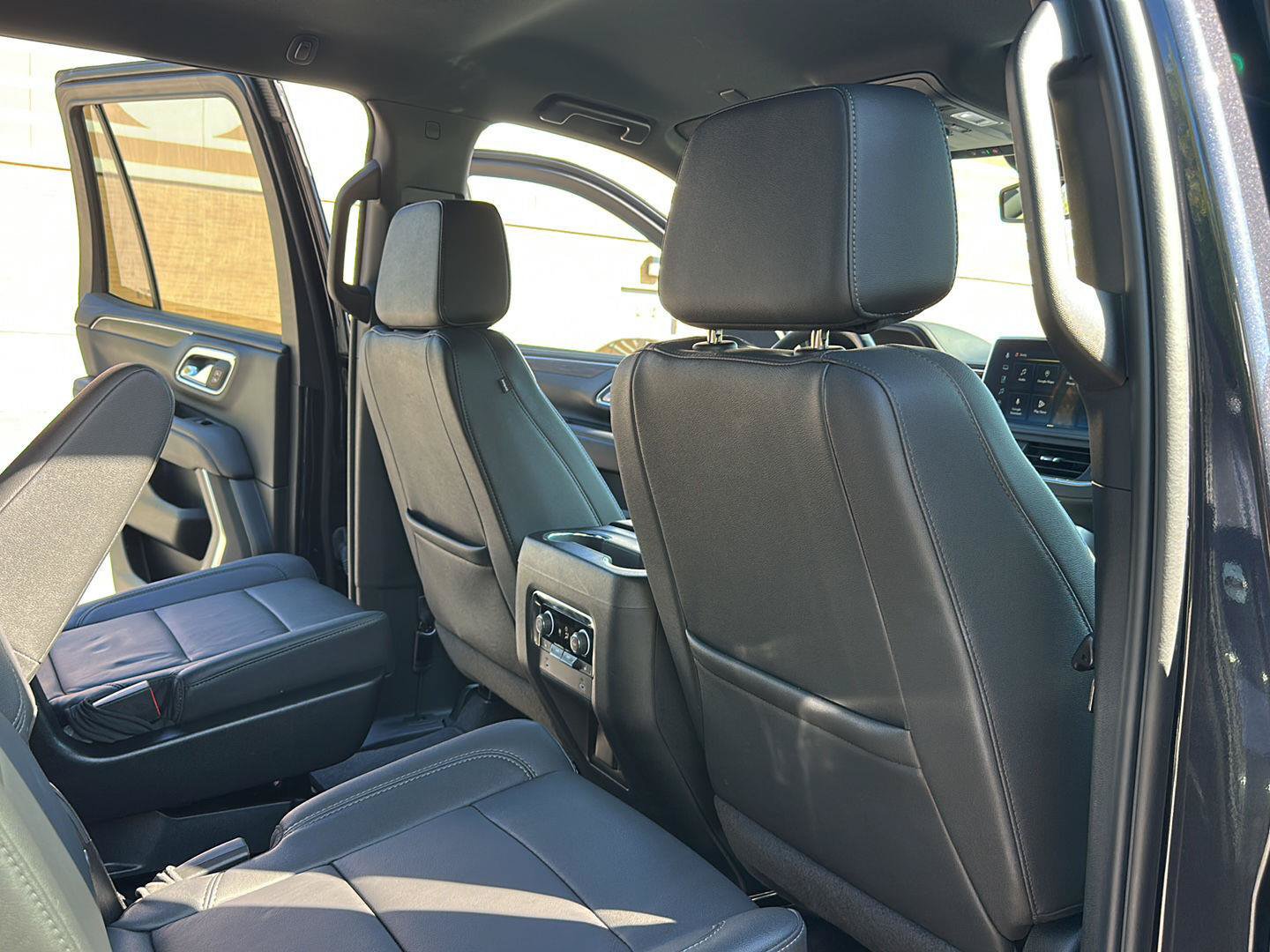 Used 2023 Chevrolet Tahoe Z71 w/ Luxury Package AWD/4WD image 29
