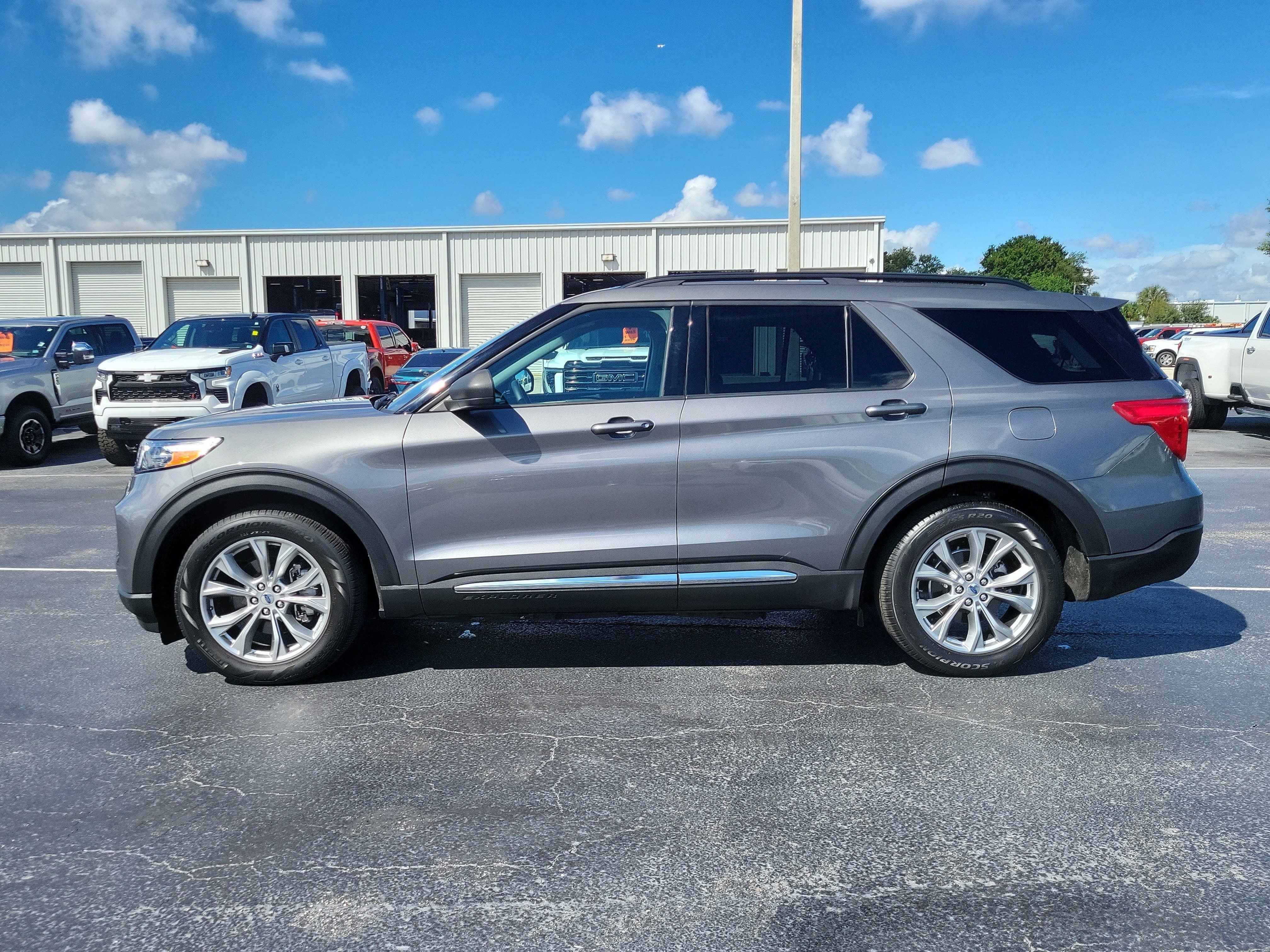 Certified 2023 Ford Explorer XLT w/ Equipment Group 202A RWD image 6