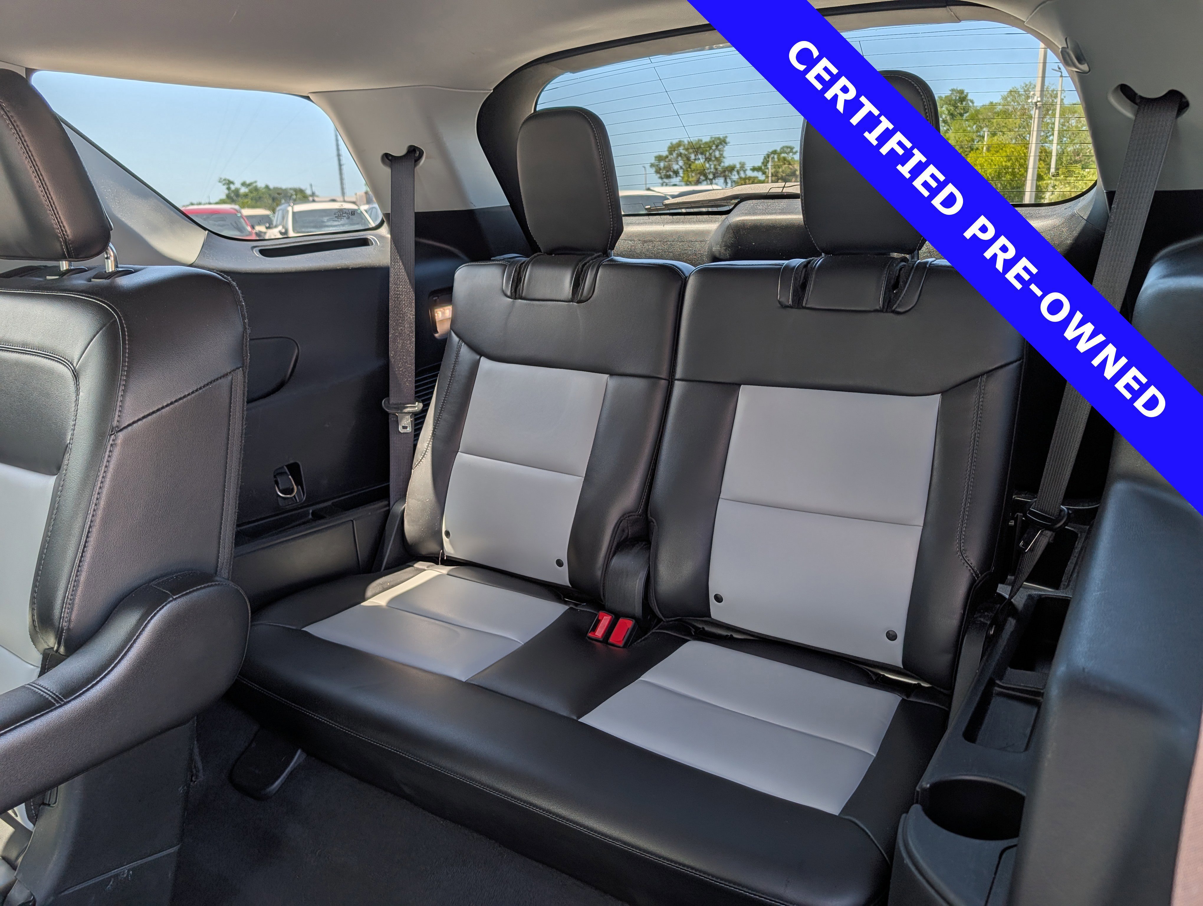 Certified 2022 Ford Explorer XLT w/ Equipment Group 202A AWD/4WD image 15