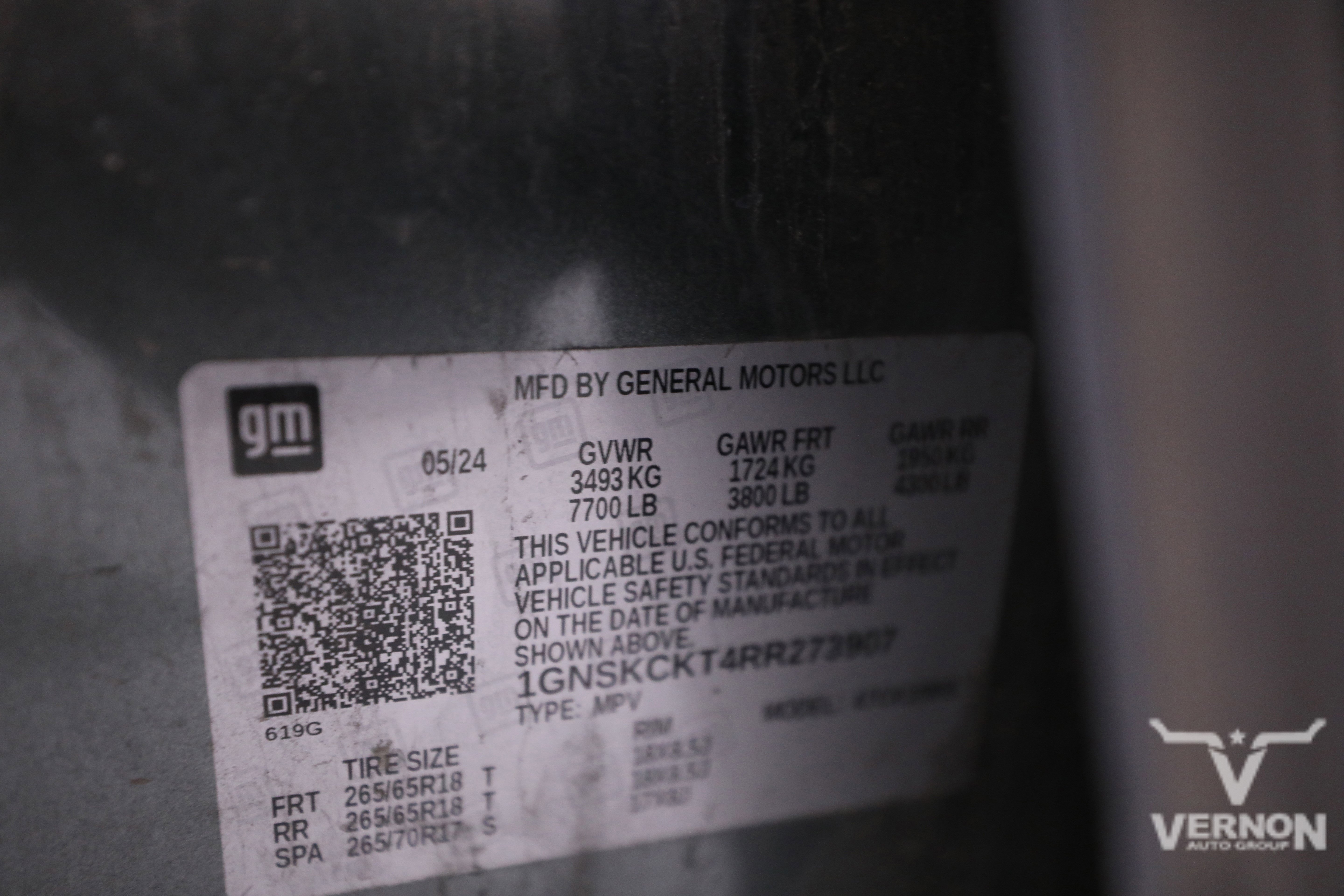 Used 2024 Chevrolet Suburban LT w/ Luxury Package image 13