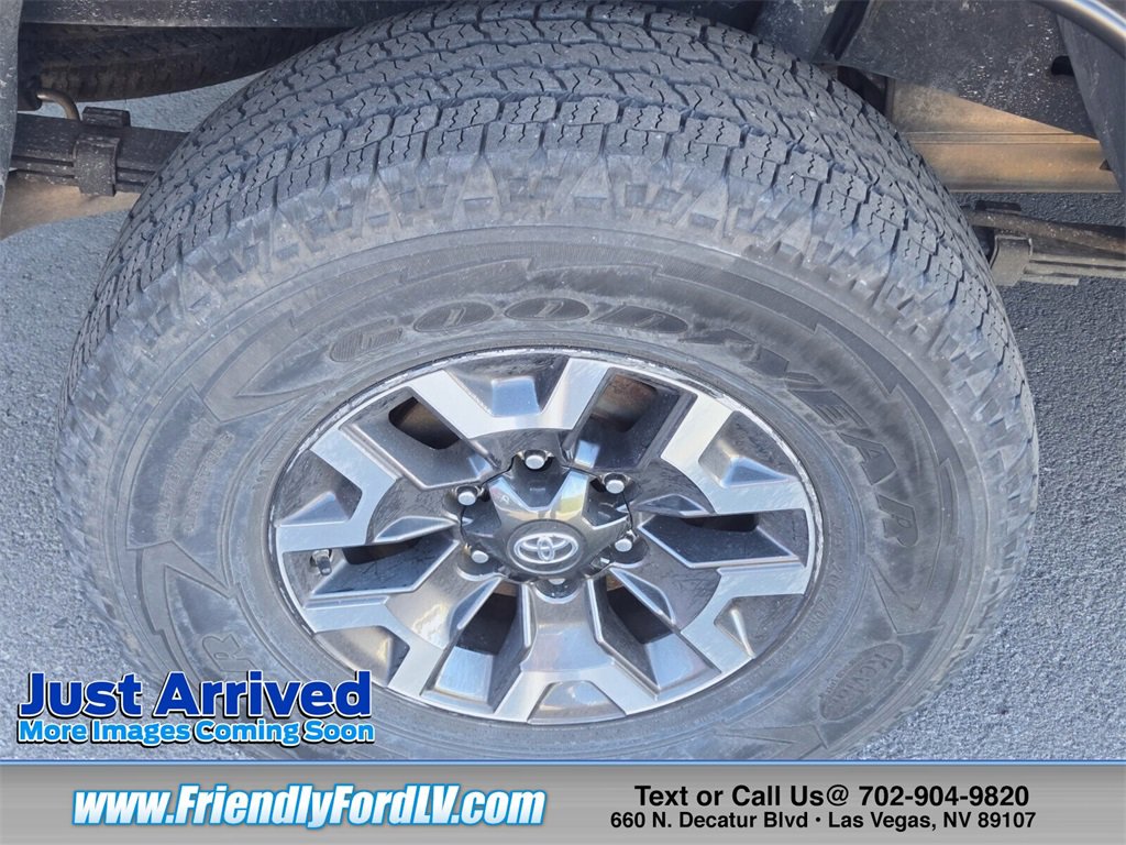Used 2020 Toyota Tacoma SR5 image 3