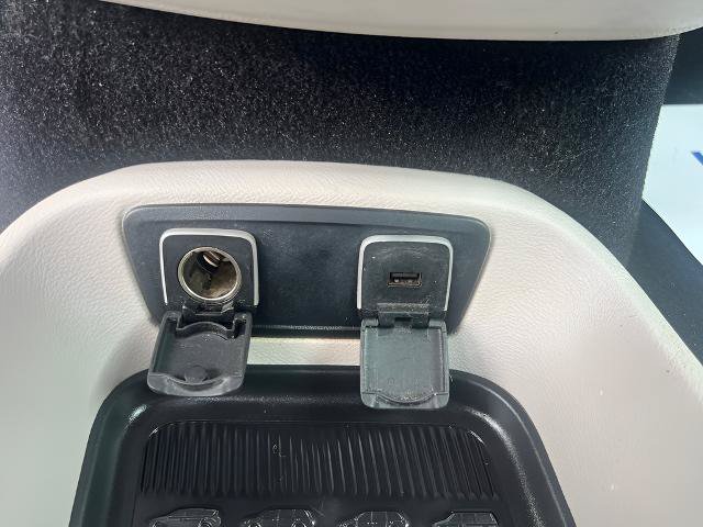 Used 2017 Chrysler Pacifica Touring-L Plus w/ Advanced Safetytec Group FWD image 27