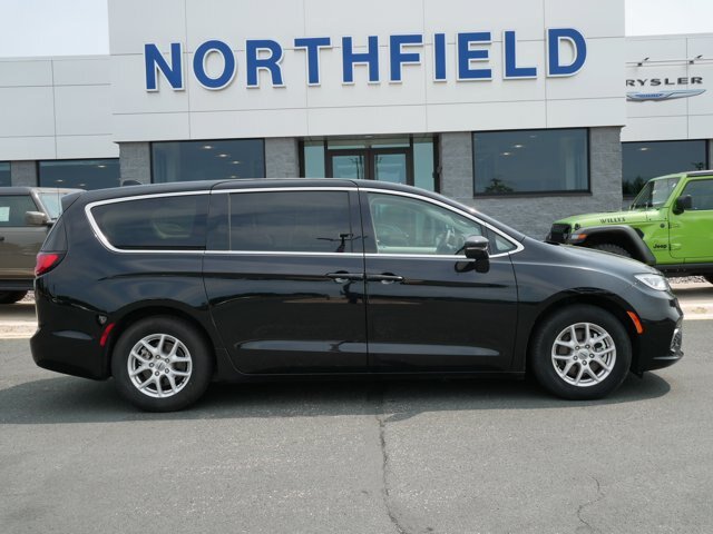 Used 2024 Chrysler Pacifica Touring-L