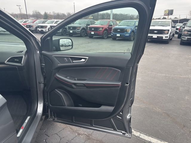 Certified 2024 Ford Edge ST-Line image 30