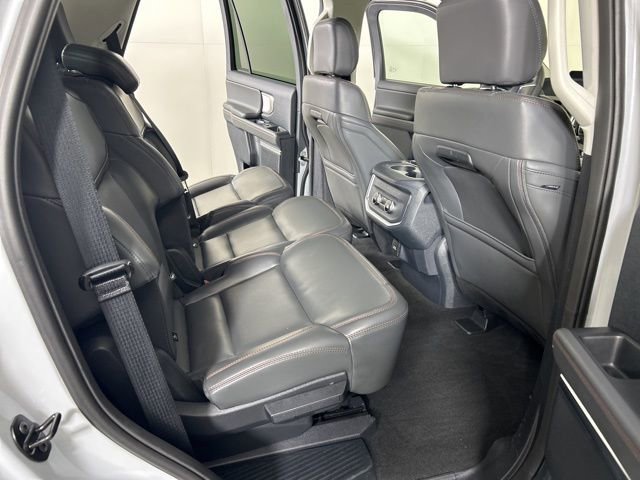 Certified 2025 Ford Expedition Active AWD/4WD image 22
