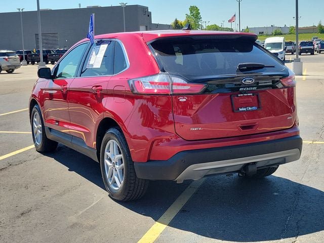Certified 2024 Ford Edge SEL w/ Convenience Package AWD/4WD image 3