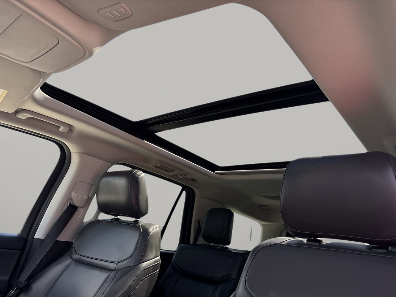 Certified 2025 Ford Expedition Active AWD/4WD image 27